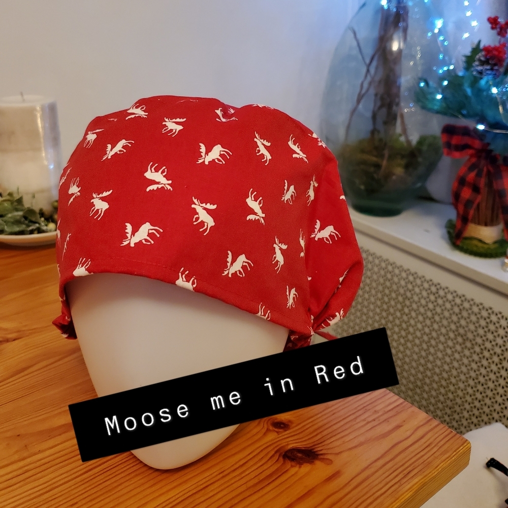 Scrub-hats Moose Me in Red